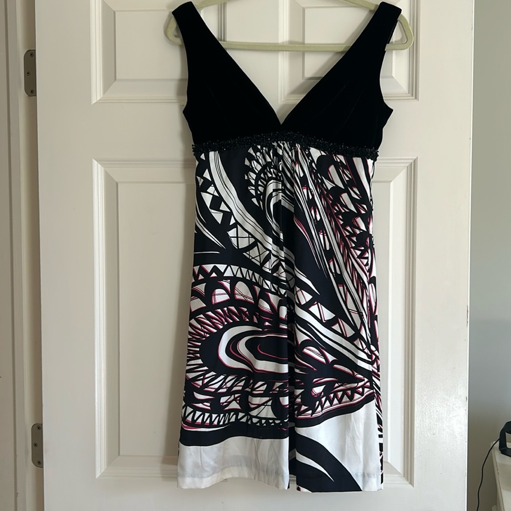 Trina Turk NWOT cocktail dress, babydoll with satin print skirt sz 0